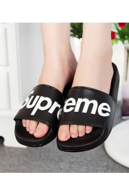 シュプリーム supreme サンダルノースフェイス