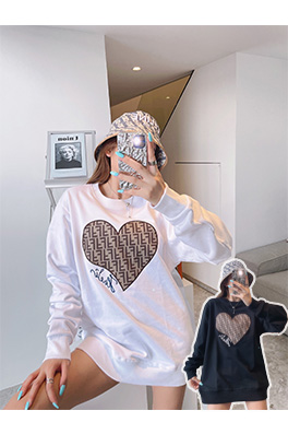 【フェンディ 】メンズ レディース 長袖　スウェットTシャツ  aat10891