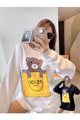 【フェンディ 】メンズ レディース 長袖　スウェットTシャツ  aat10894