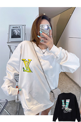【ルイヴ*トン 】メンズ レディース 長袖　スウェットTシャツ  aat10995