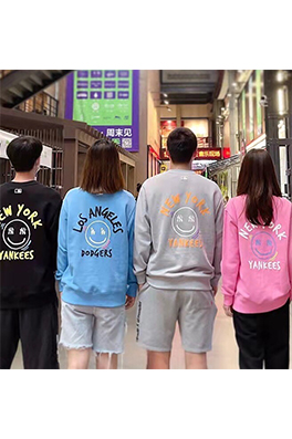 【MLB】メンズ レディース 長袖　スウェットTシャツ aat11555