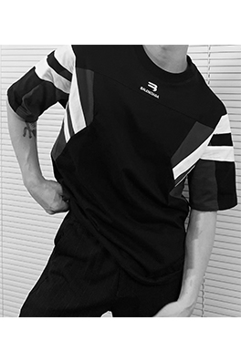 【バレンシアガ】メンズ レディース 半袖Tシャツ aat11798