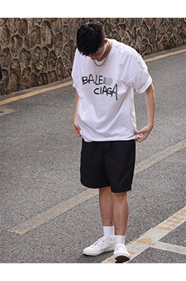 【バレンシアガ】メンズ レディース 半袖Tシャツ aat12667