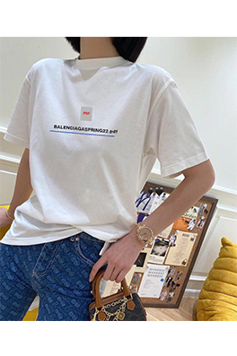 【バレンシアガ】メンズ レディース 半袖Tシャツ aat12735