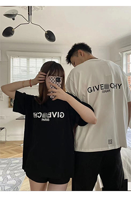【ジバンシイ】メンズ レディース 半袖Tシャツ aat12800