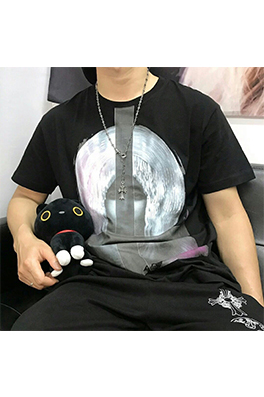 【ジバンシイ】メンズ レディース 半袖Tシャツ aat12925
