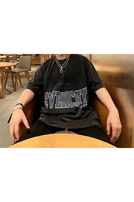 【ジバンシイ】メンズ レディース 半袖Tシャツ  aat13165