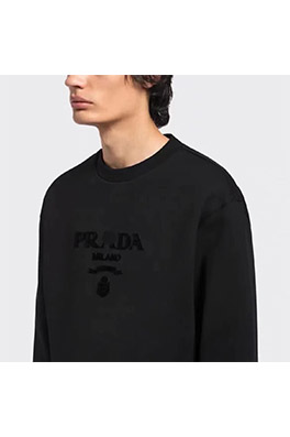 【プラダ】メンズ レディース 長袖　スウェットTシャツ  aat14056