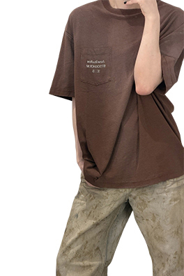 【アクネ ストゥディオ ズ】メンズ レディース 半袖Tシャツ aat23296