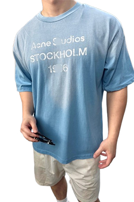 【アクネ ストゥディオ ズ】メンズ レディース 半袖Tシャツ aat23352