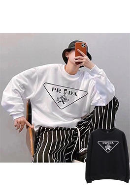 【プラダ】 メンズ レディース 長袖　スウェットTシャツ   aat9289