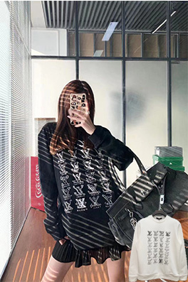 【ルイヴ*トン】メンズ レディース 長袖　スウェットTシャツ aat9480