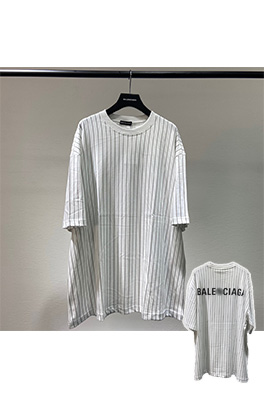 【バレンシアガ】 メンズ レディース 半袖Tシャツ    aat9540