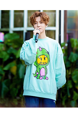 【DREW HOUSE 】メンズ レディース 長袖　スウェットTシャツ  aat9653