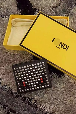 【フェ*ディ F*NDI】高品質 財布 acc1343