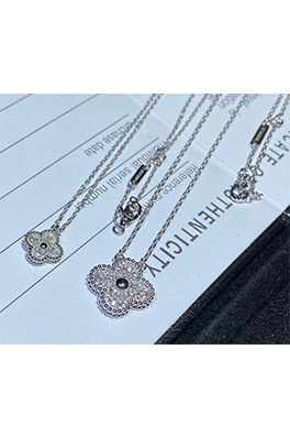 【ヴァンクリーフ&アーベル】18Kゴールド+南アフリカダイヤモンド　ネックレス アクセサリー    acc2888