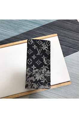【ルイヴ*トン 】 M80026 Pochette Voyage  財布 ファスナ付き  長財布 メンズ レディース   acc3074