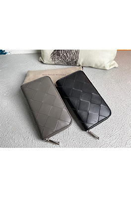 【ボッテガヴェネタ】INTRECCIATO ファスナ付き 長財布   acc3490