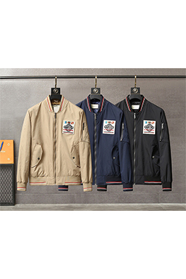 【グッチ】  ジャケット　アウター　メンズファッション  ajk3134