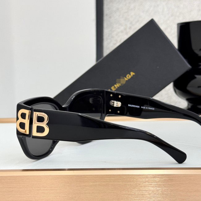 サン様♡ TREND SUNGLASSES(調光レンズ搭載)(WEB限定商品)（ZA231G44-14E1