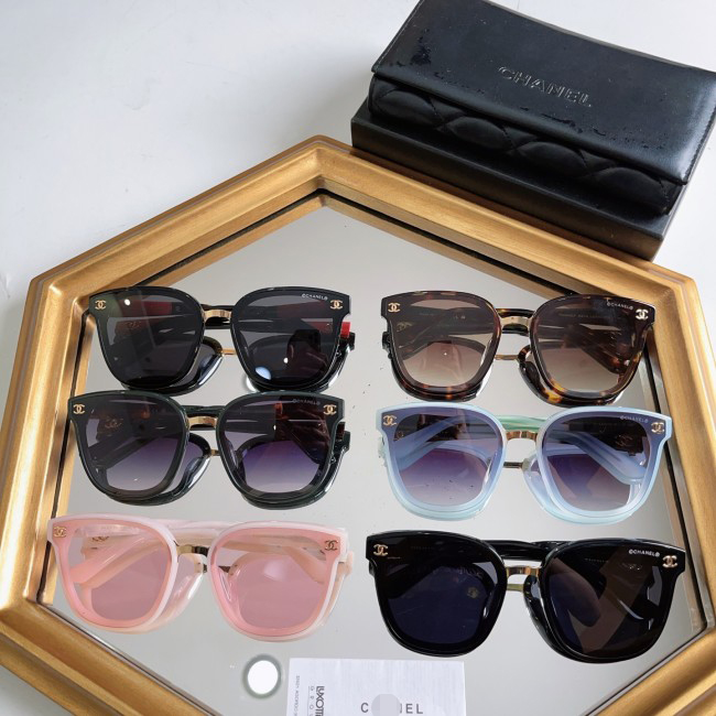 【大人エレガント☆ブラックでカッコよく☆】CHANEL サンダル シャネル、ディオール、バレンシアガほか 黒いヒール＆厚底