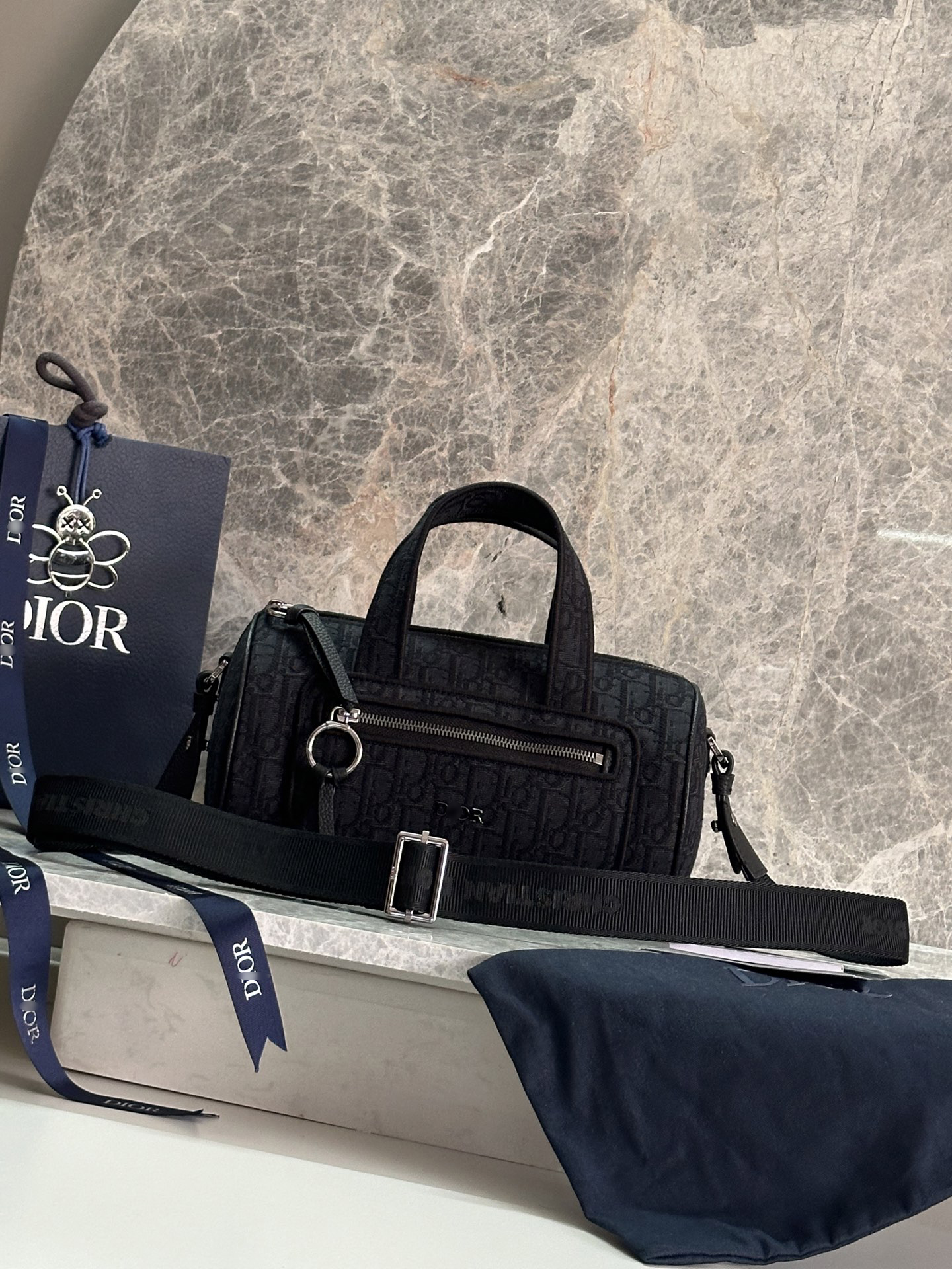 ディオール　中ショッパー120 Amazon | Christian Dior ディオール ホリデー ショッパー