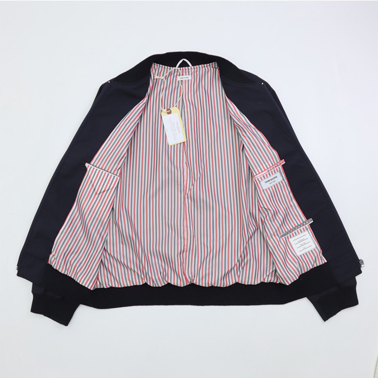 トムブラウン　ジャケット 000000007792_1_1lQREaQ.jpg