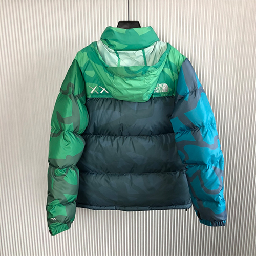 セカンドブランド / 【ノースフェイス】×【KAWS】秋冬 ダウン セカンドブランド / 【ノースフェイス】×【KAWS】秋冬 ダウン