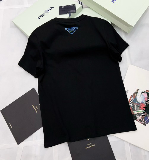 プラダ　半袖シャツ　カジュアル セカンドブランド / 【プラダタイプ】メンズ 半袖Tシャツ aat21228