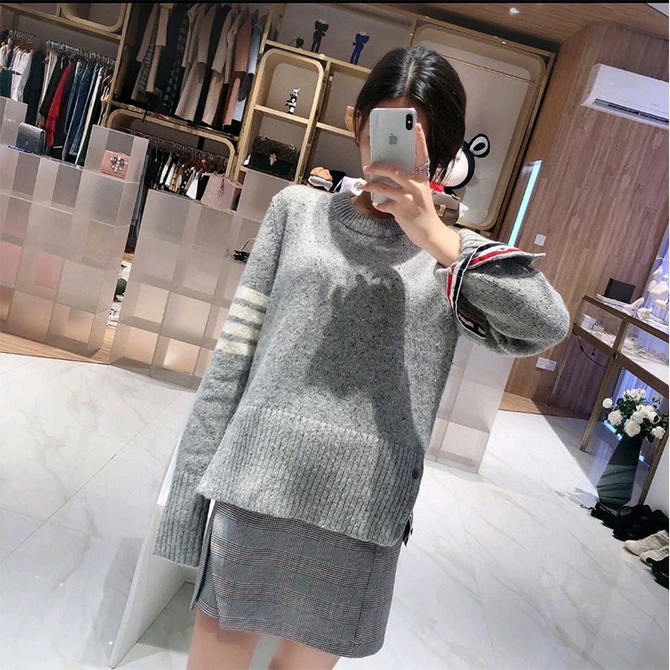 【美品 希少モデル】トムブラウン フラワーニット セーター Sサイズ 美品 希少モデル】トムブラウン フラワーニット セーター Sサイズ 美品